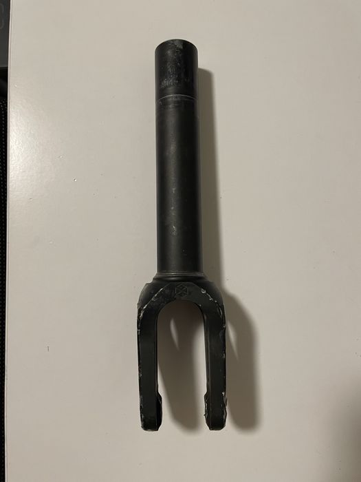 Вилка для трюкового самоката native stem black