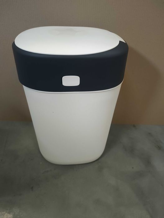 Kosz na pieluchy Tommee Tippee Twist&Click z jednym wkładem