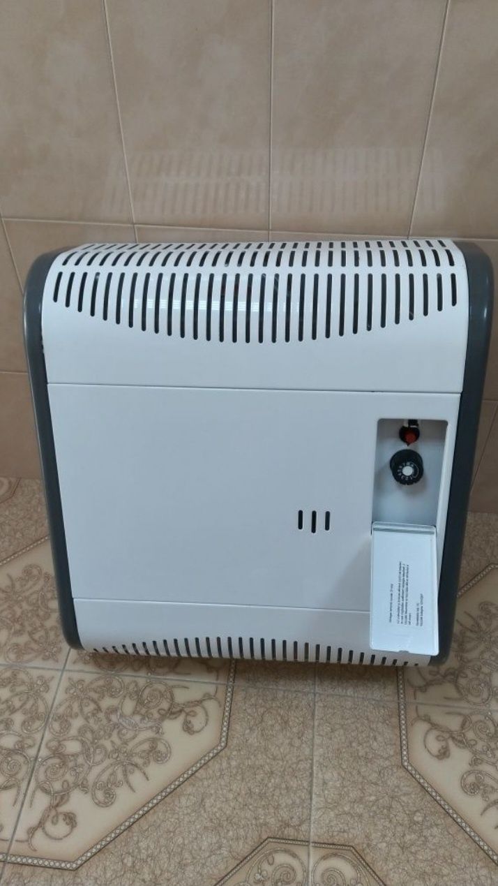 Продається газовий конвектор Demrag 4,4 kw.