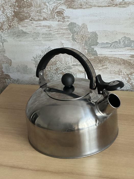 Чайник металевий  новий 2 літра