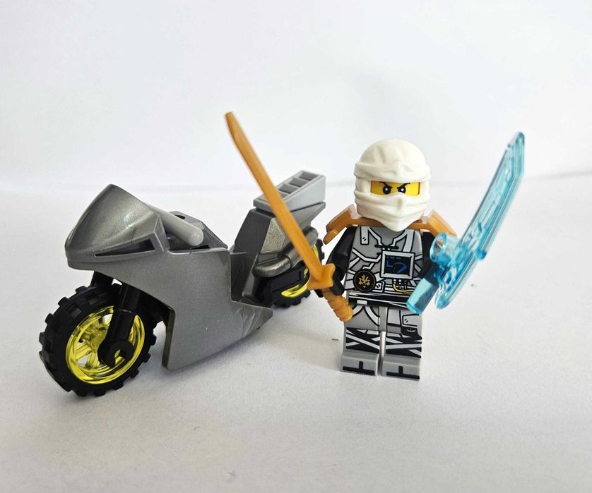 Lego Ninja minifigure with motorcycle (8pcs)