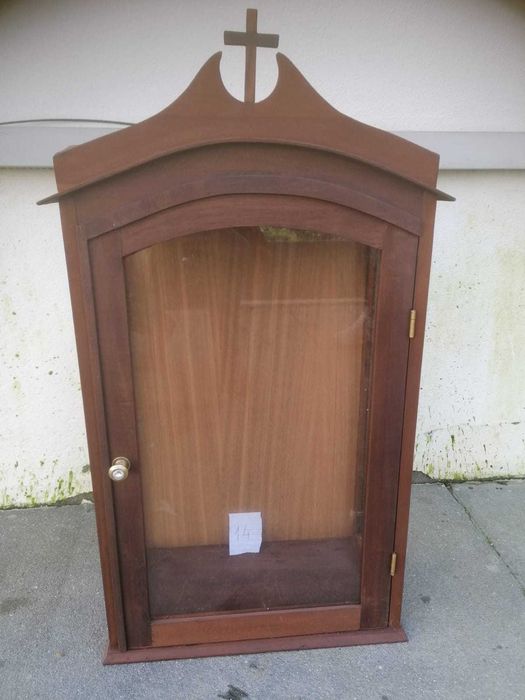 Oratórios e capelas em madeira