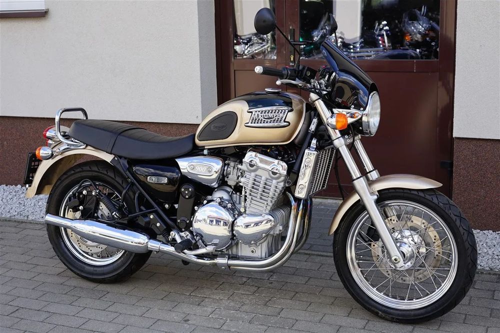 Triumph Thunderbird 900 bardzo mały udokumentowany przebieg! bardzo dobry stan!Niemcy