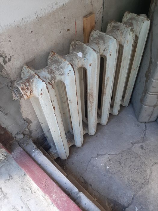 Батареї чавунні (6 секцій)