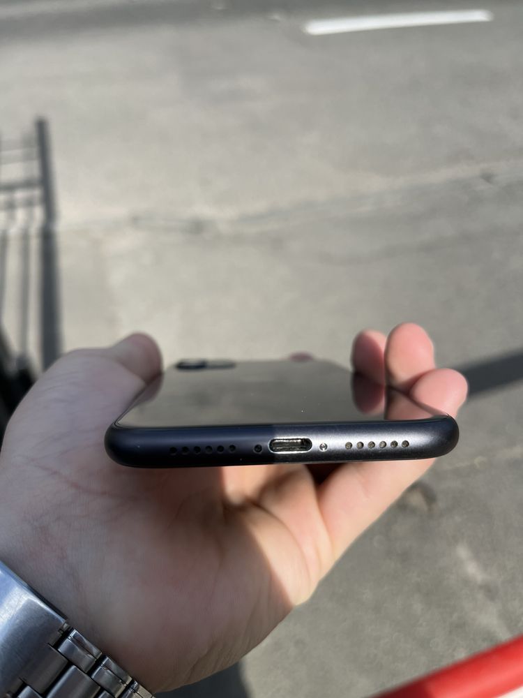 Apple iPhone 11 64gb Black (Neverlock)