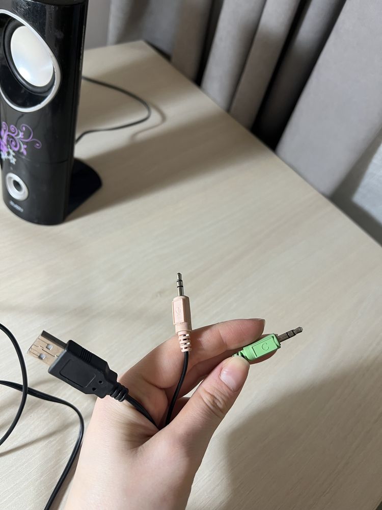 Колонка з виходом Usb i aux