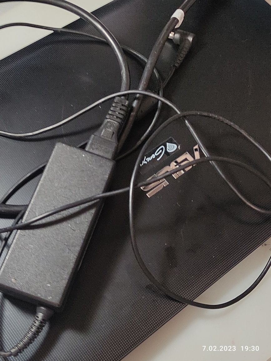 Laptop Asus DESKTOP-34B16O2