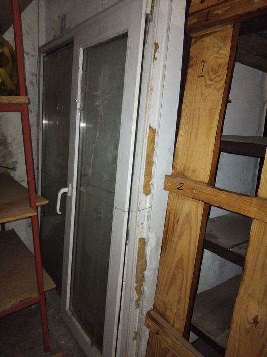 Кувалды,ломы,канистры,бочки,окно пластик,станина станка