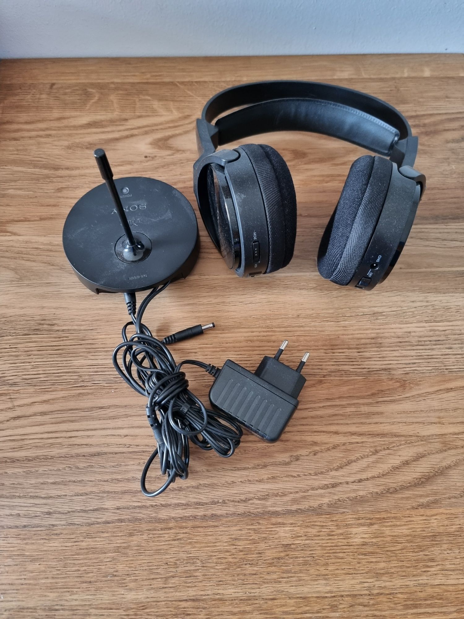 Słuchawki bezprzewodowe Sony TMR-RF810R