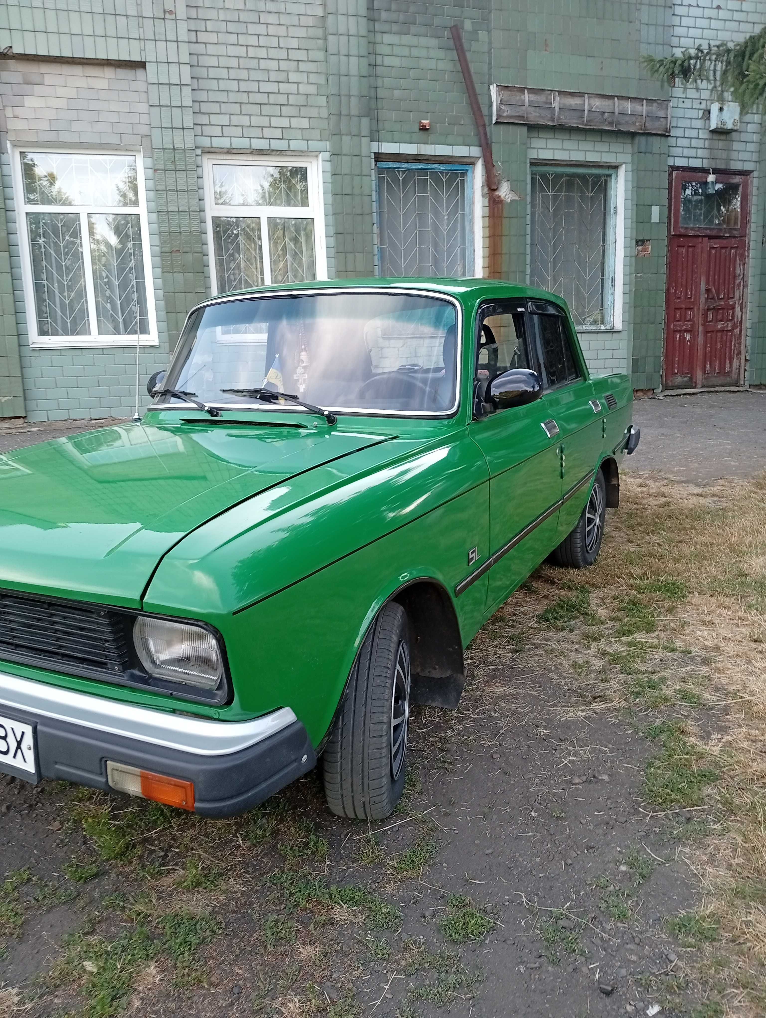 Москвич 2140 люкс