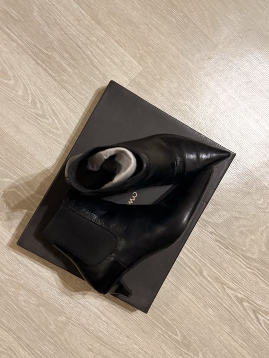 Ботілйони від Massimo Dutti