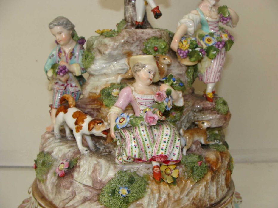 Okazała XIXw.  porcelanowa figura  5- postaciowa . Drezno