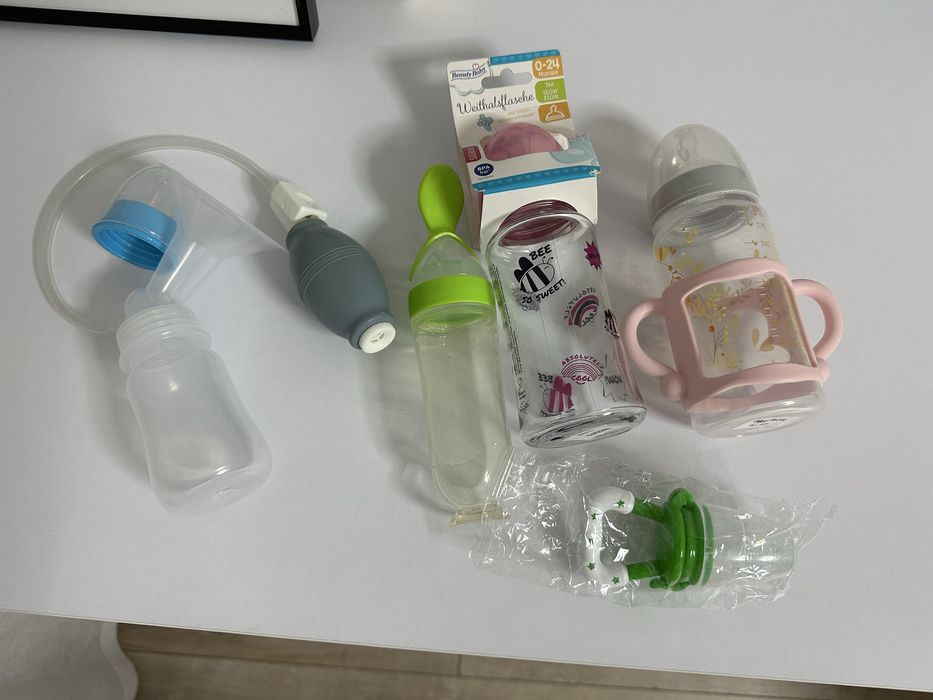 Молоковідсос механічний та пляшки