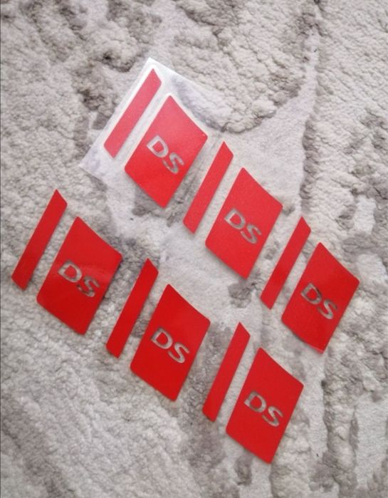 Виниловые наклейки светоотражающие на диски для авто мото вело DS