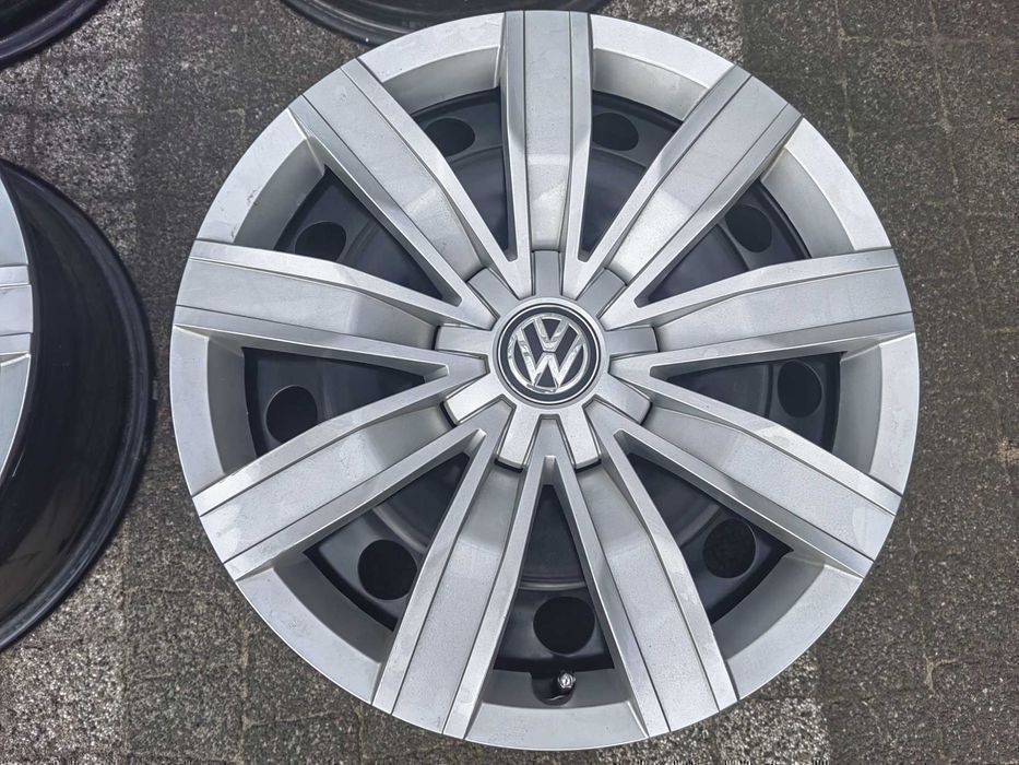VW TIGUAN II 17" Passat Sharan KOMPLET z kołpakami Felgi Stalowe 5n0