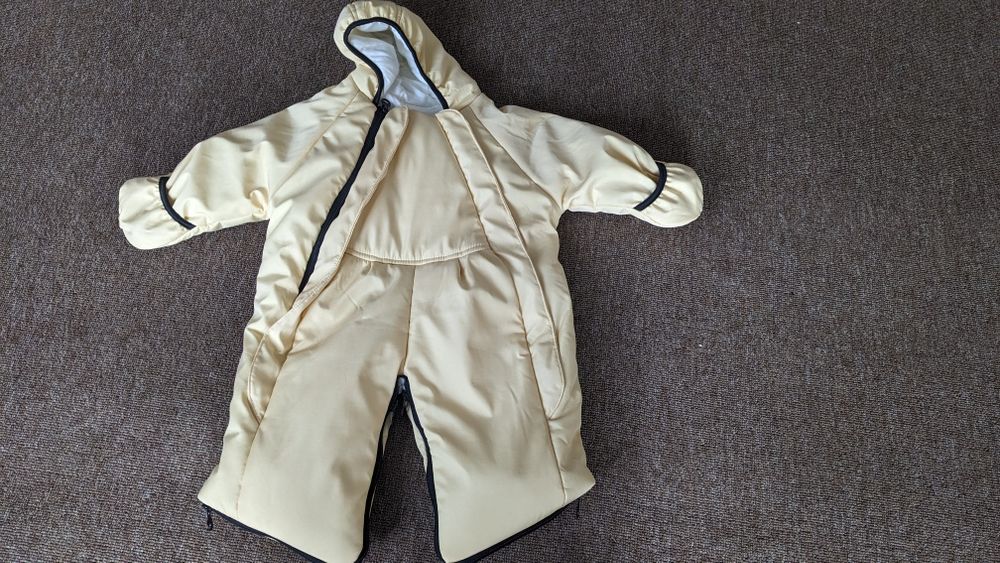 Продам комбінзон ( від 0-1 року)