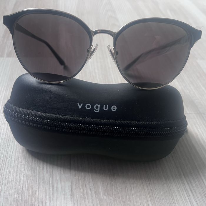 Сонцезахисні окуляри Vogue