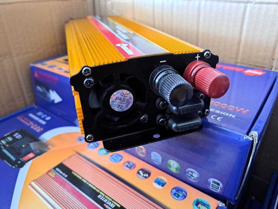 Перетворювач Інвертор 2000W Преобразователь 12-220 Инвертор с дисплеем