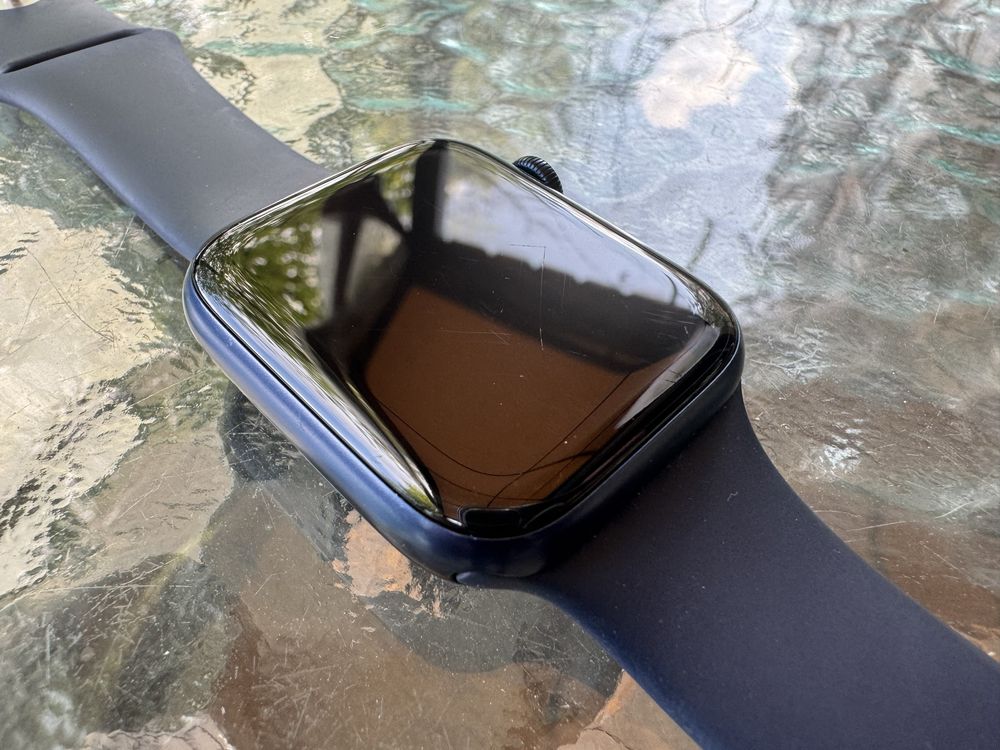 Продам Apple Watch series 6 44 mm