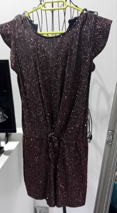 Vendo varios vestidos de menina.12.13 14.anos