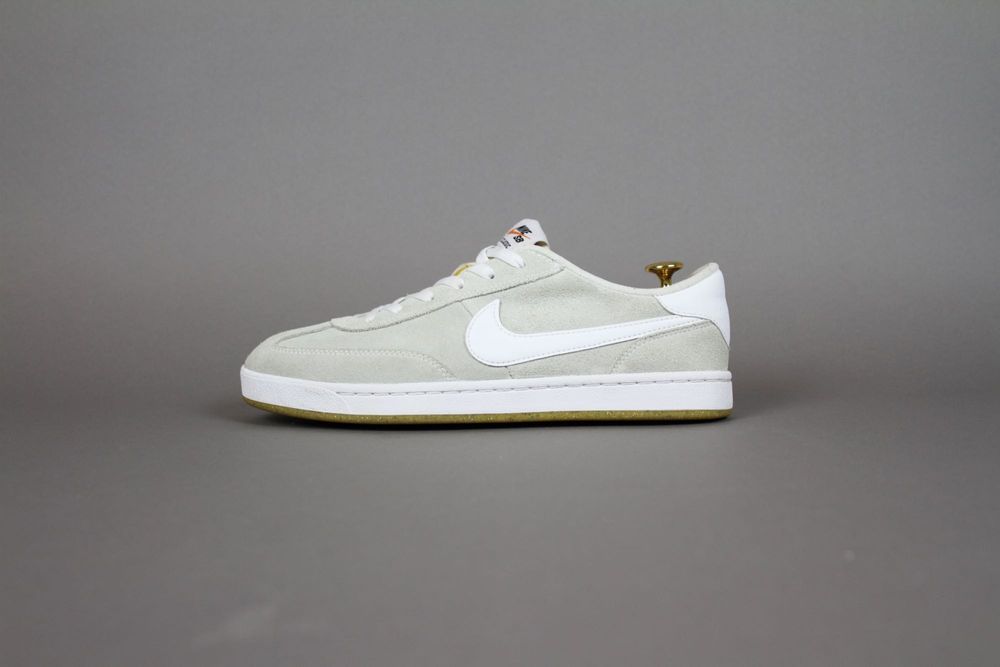 кроссовки кожаные (замшевые) Nike SB FC Classic Trainers 43 размер