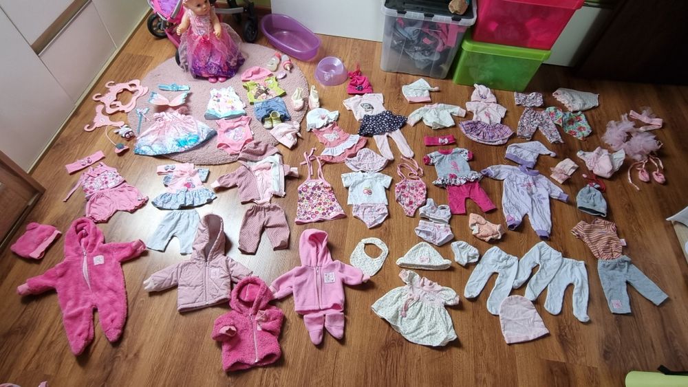 Wózek, lalka typu baby born, wanienka, zestaw ubranek i akcesoria