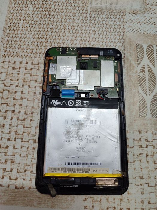 Планшет Asus memopad 7 на запчасти