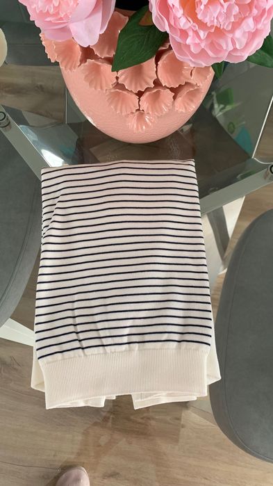 Camisola às riscas branca e azul marinho da Quebramar