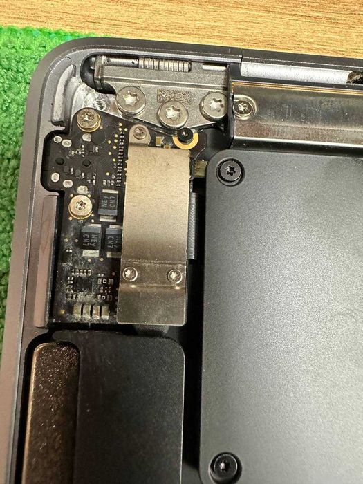 Ремонт телефон, планшет, ноутбук - iPhone , iPad , MacBook Apple.