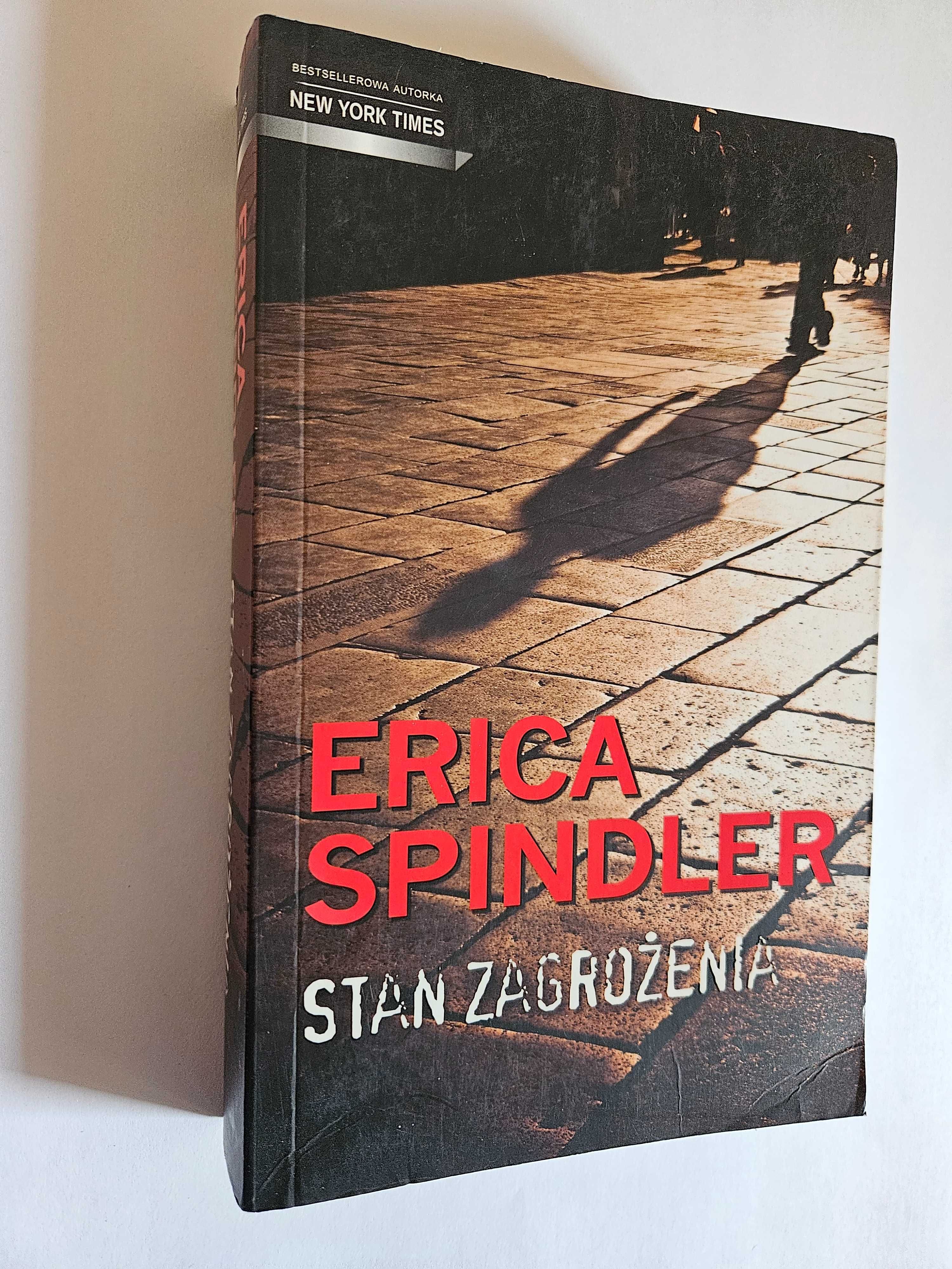 STAN ZAGROŻENIA - Erica Spindler