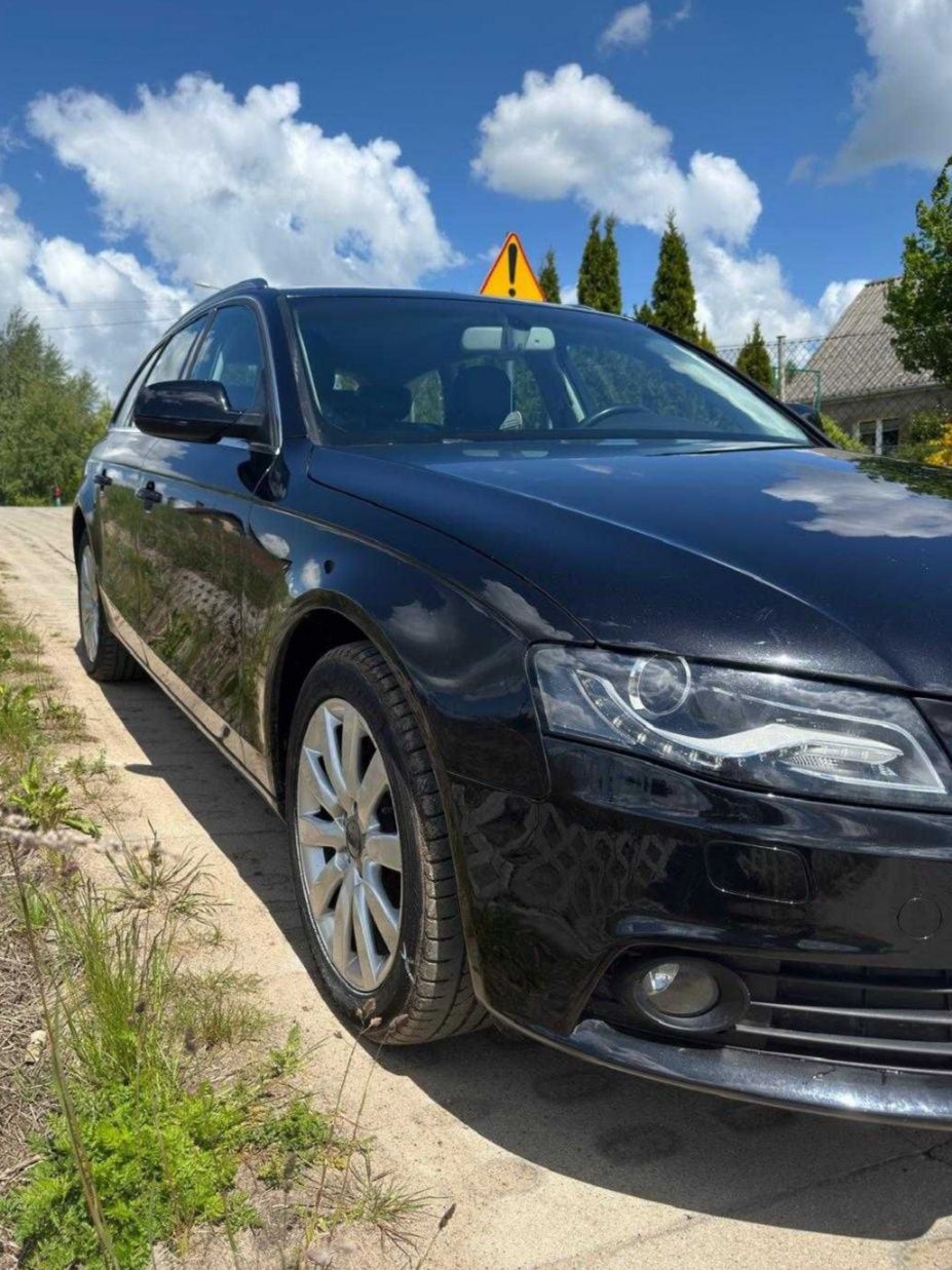 Audi a4b8 2.0tdi s-line mod 2011 NAVI

BIXenon Led