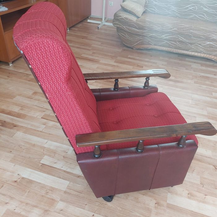 Fotele retro czerwone