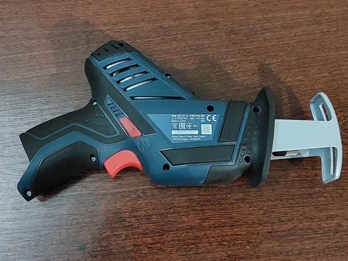 Аккумуляторная ножовка Bosch Professional GSA 12V-14 без акб и з/у