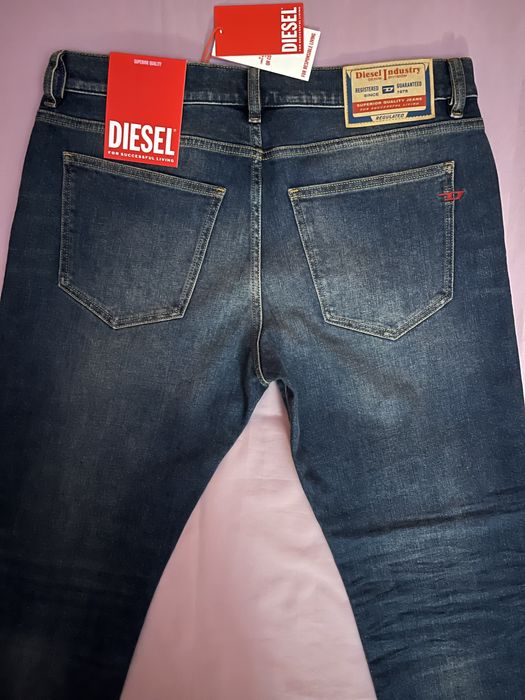 Wyprzedaż spodnie męskie Diesel.