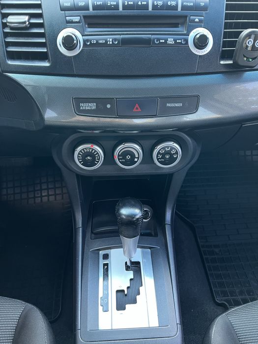 Продам Mitsubishi Lancer 10 2,0 Automat