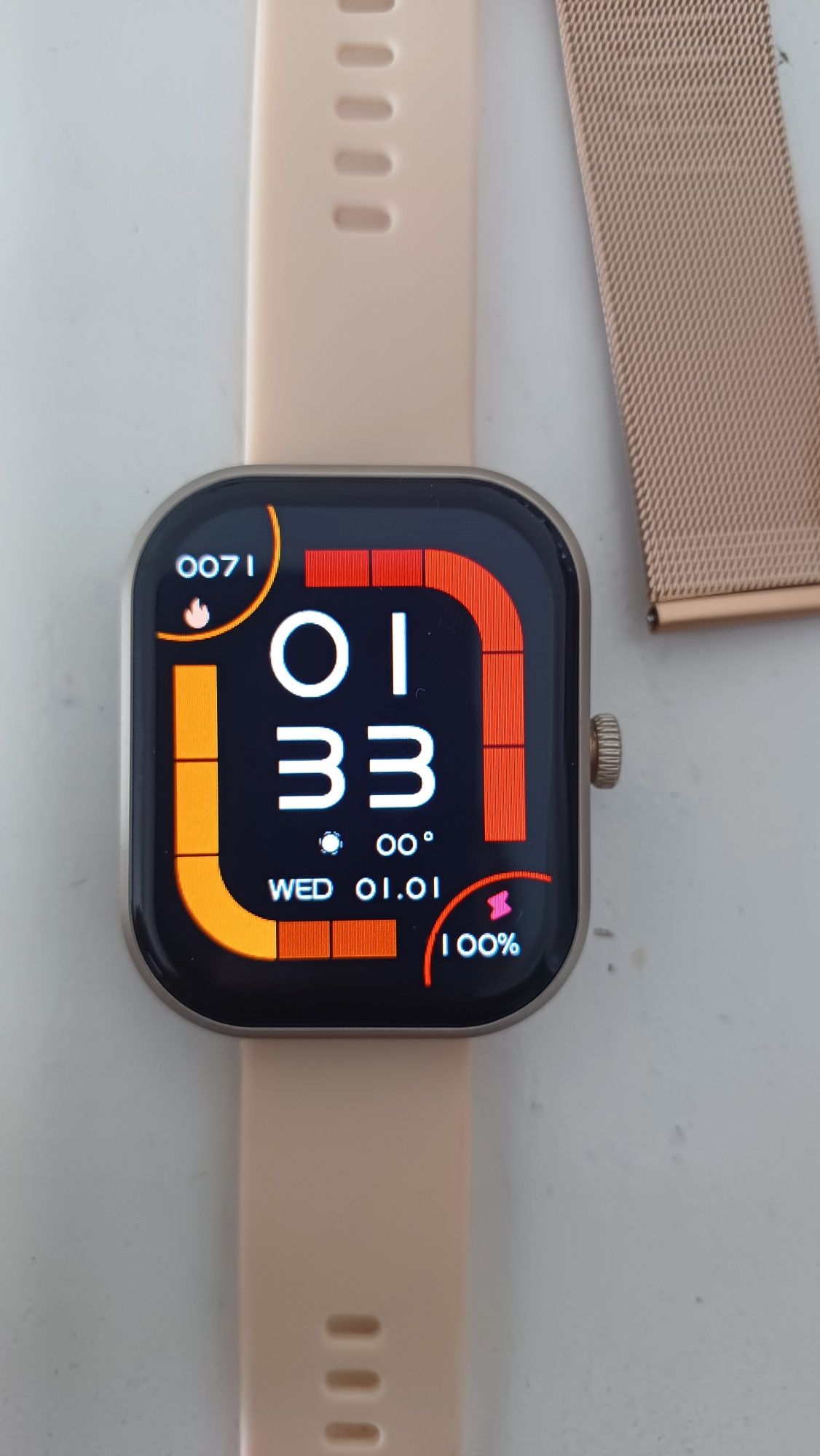 Smartwhatch + extra pulseira dourada