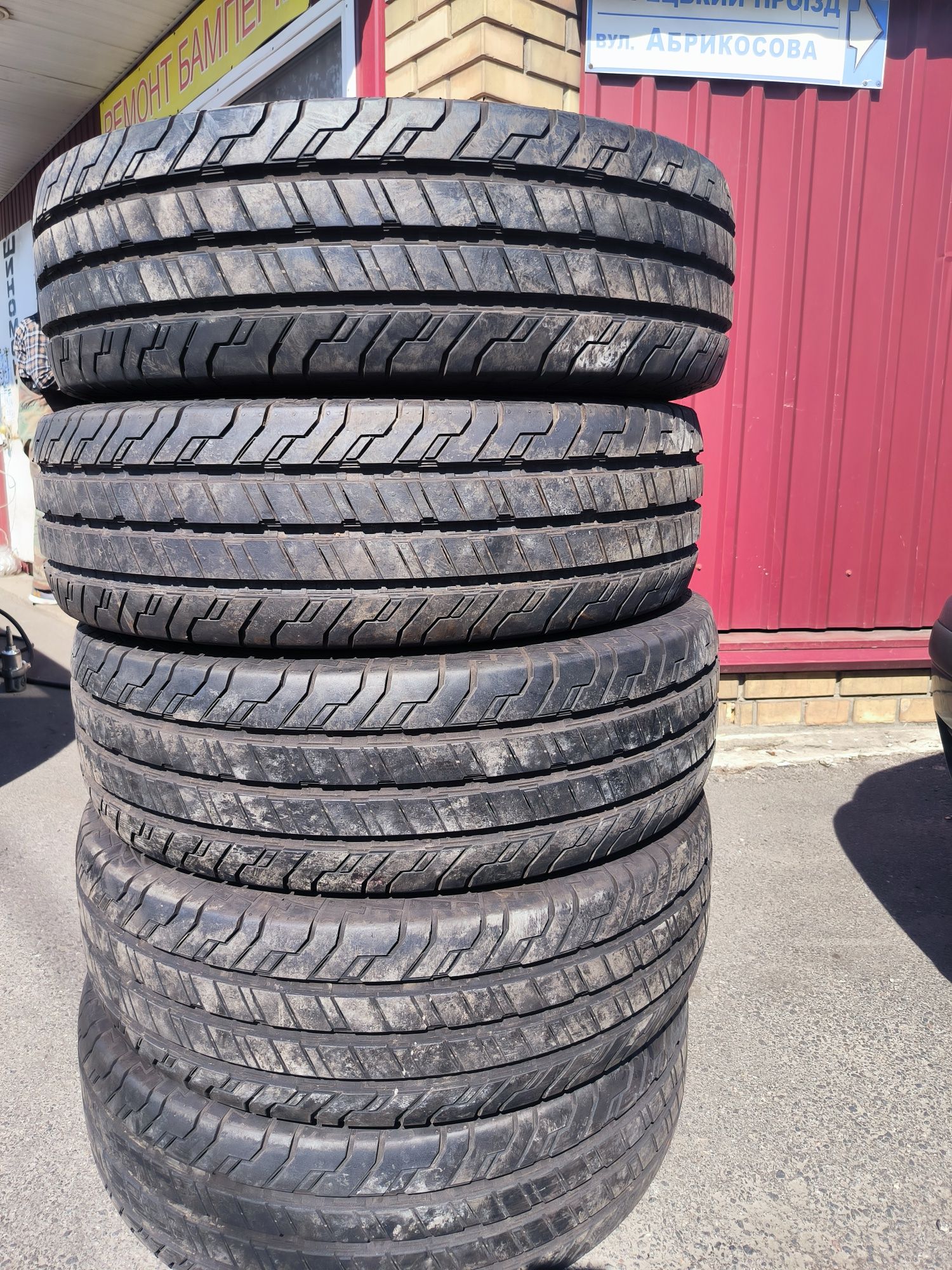 Продам резину Continental ContiVanContakt 100 225/75R 16C