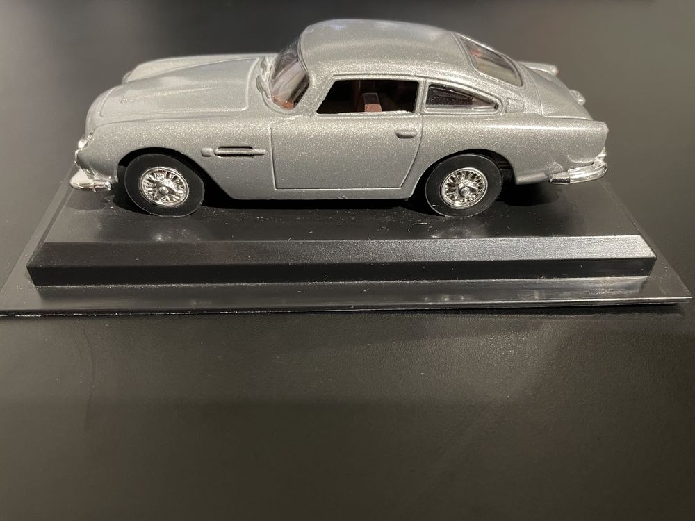 Aston Martin DB4 kolekcjonerski YLC 287  UK 1958 1:43