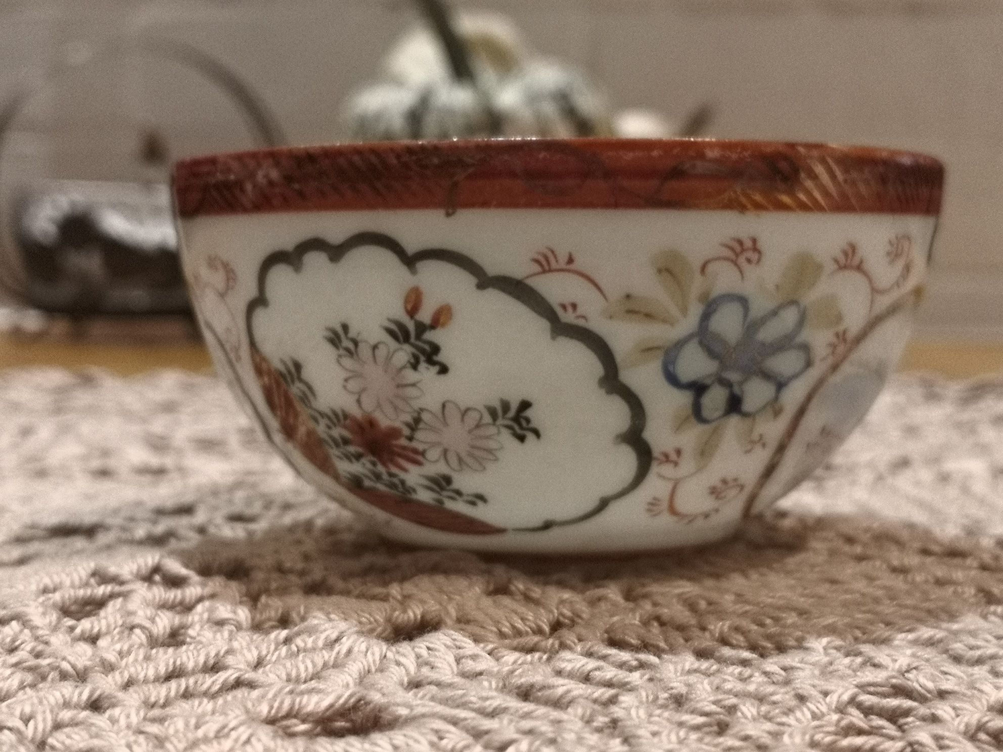 Filiżanka z japońskiej porcelany, 100 ml, ręcznie malowana, sygn