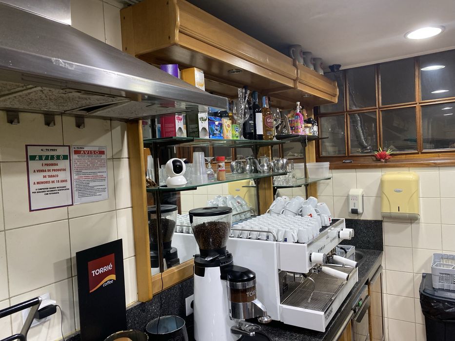 Pastelaria,Snack-Bar Bom estado com tudo equipado