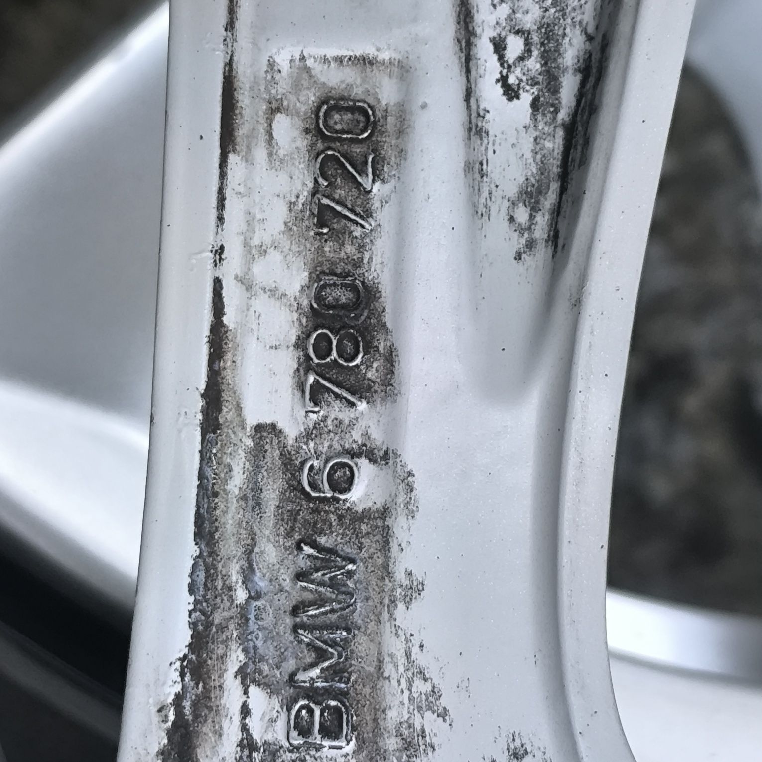 Felga BMW F10 f12 f20 f21 f30 f31 f01 f06 ET30 8j 17 calo