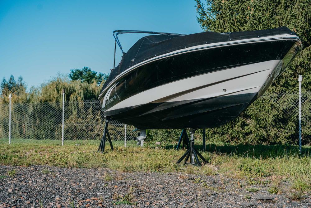 Podstawy, stojaki, podpory pod jacht 5 ton