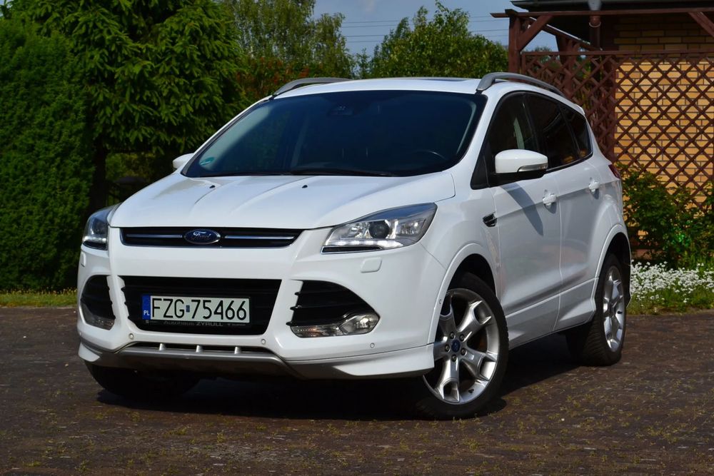 Ford Kuga Zarejestrowany Panorama dach 4x4 individual
