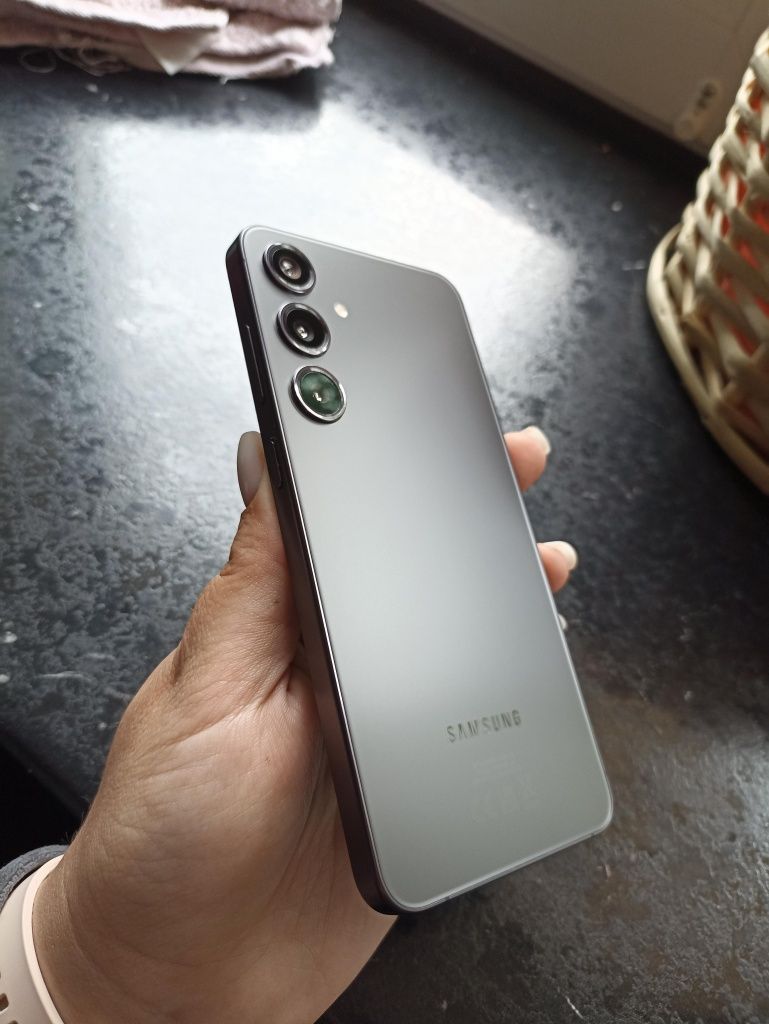 Samsung S24 plus