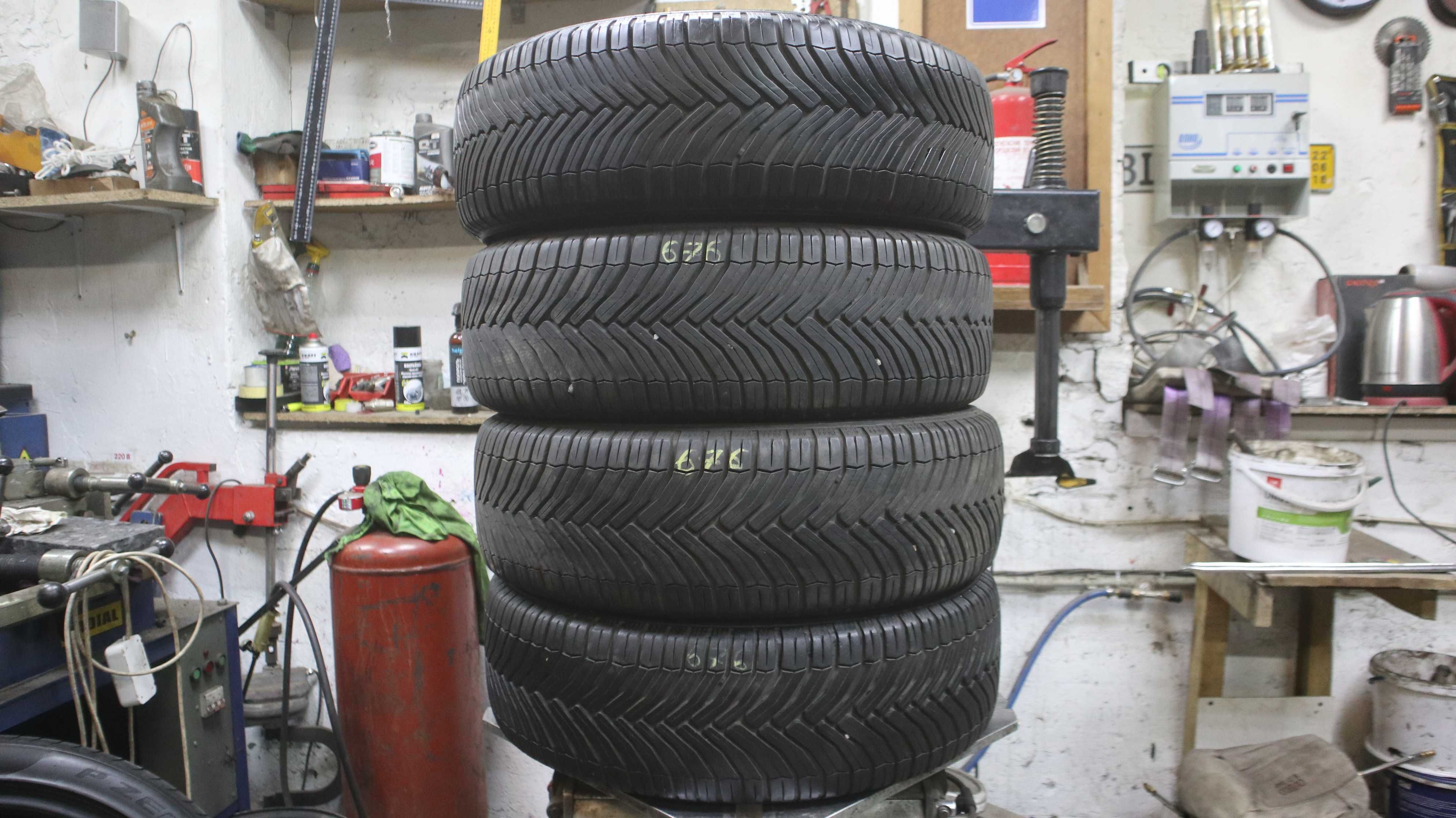 Комплект шин Michelin Cross Climate + 195/60 R15 2019 7 мм (арт.676)