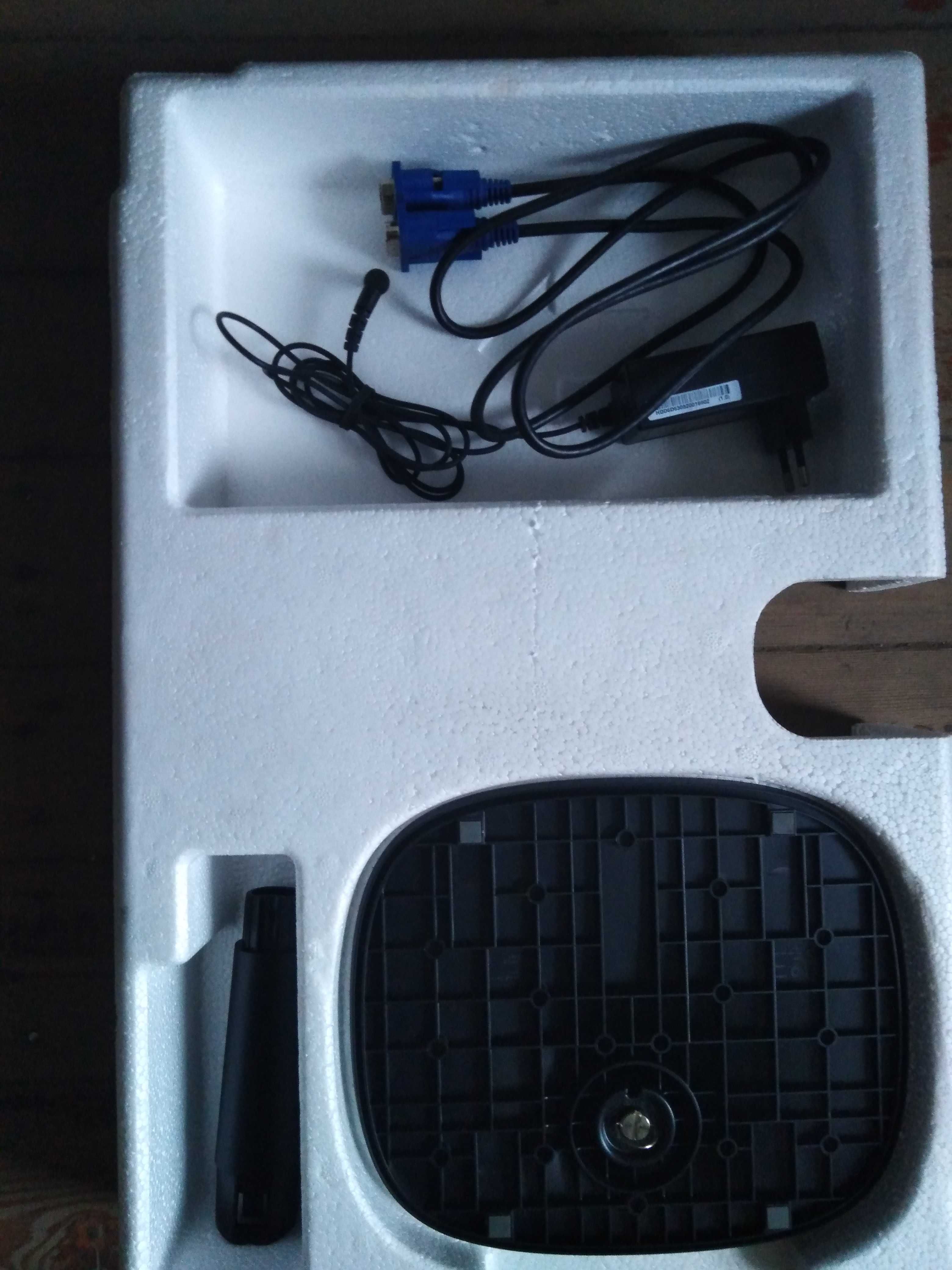 Монітор LG 19M35A-B