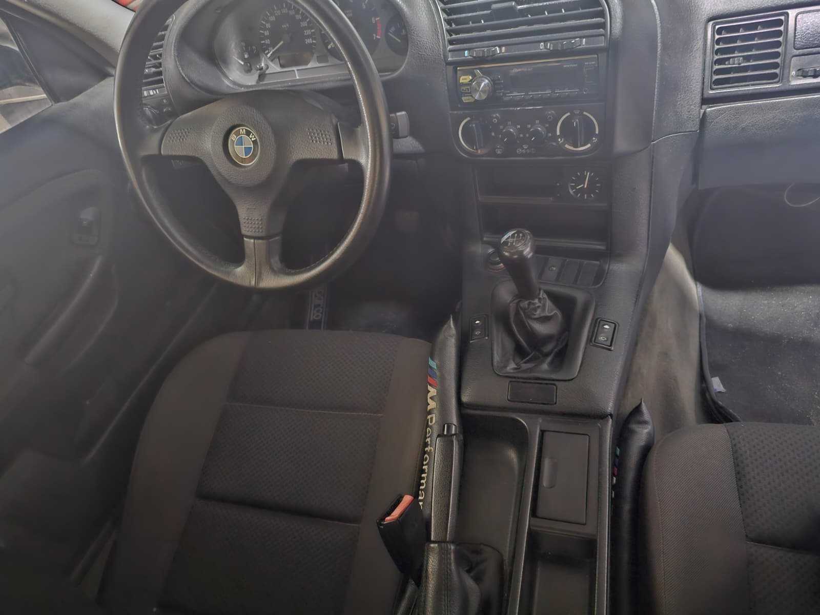 BMW E36 318is Coupé – 1993