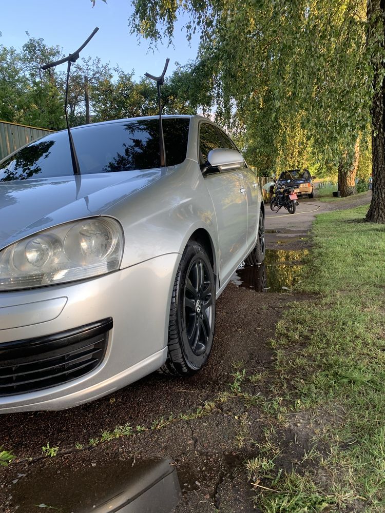 Volkswagen Jetta 2,5 атмосферний