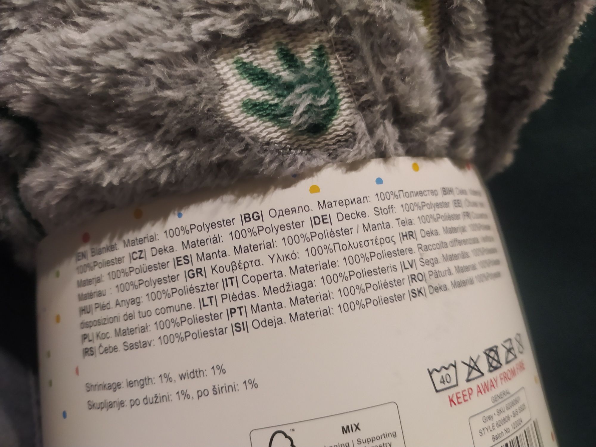 Koc świecący w ciemności dinozaury