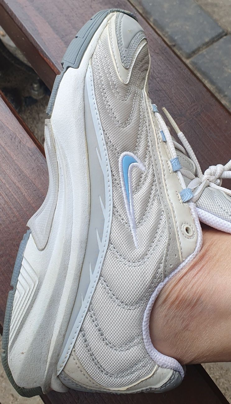 Buty  sportowe nike 36